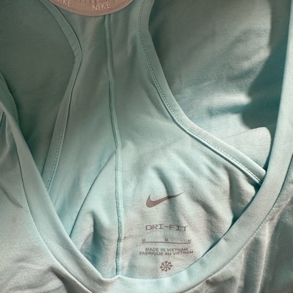NIKE WOMEN'S DRI FIT ONE LUXE TANK size M - Picture 4 of 4